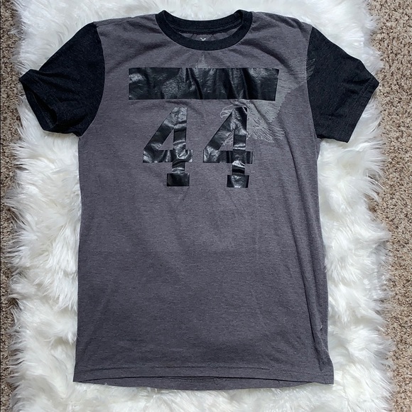 American Eagle Outfitters Other - $5 in any bundle! AEO Graphic Tee
